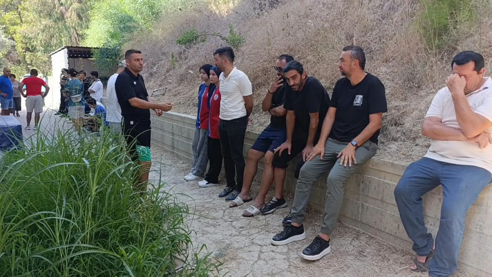 Evde unuttuğu anahtar sonu oldu, çatıdan balkona hortumla inmek isterken hayatını kaybetti