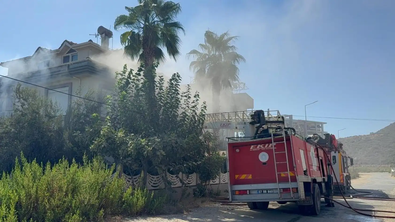 2 katlı müstakil evde yangın paniği