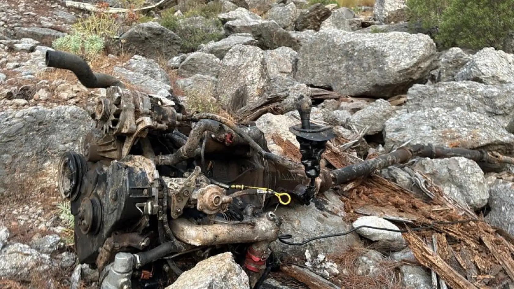 Kamyonet Uçuruma Düştü: 1 Kişi Hayatını Kaybetti