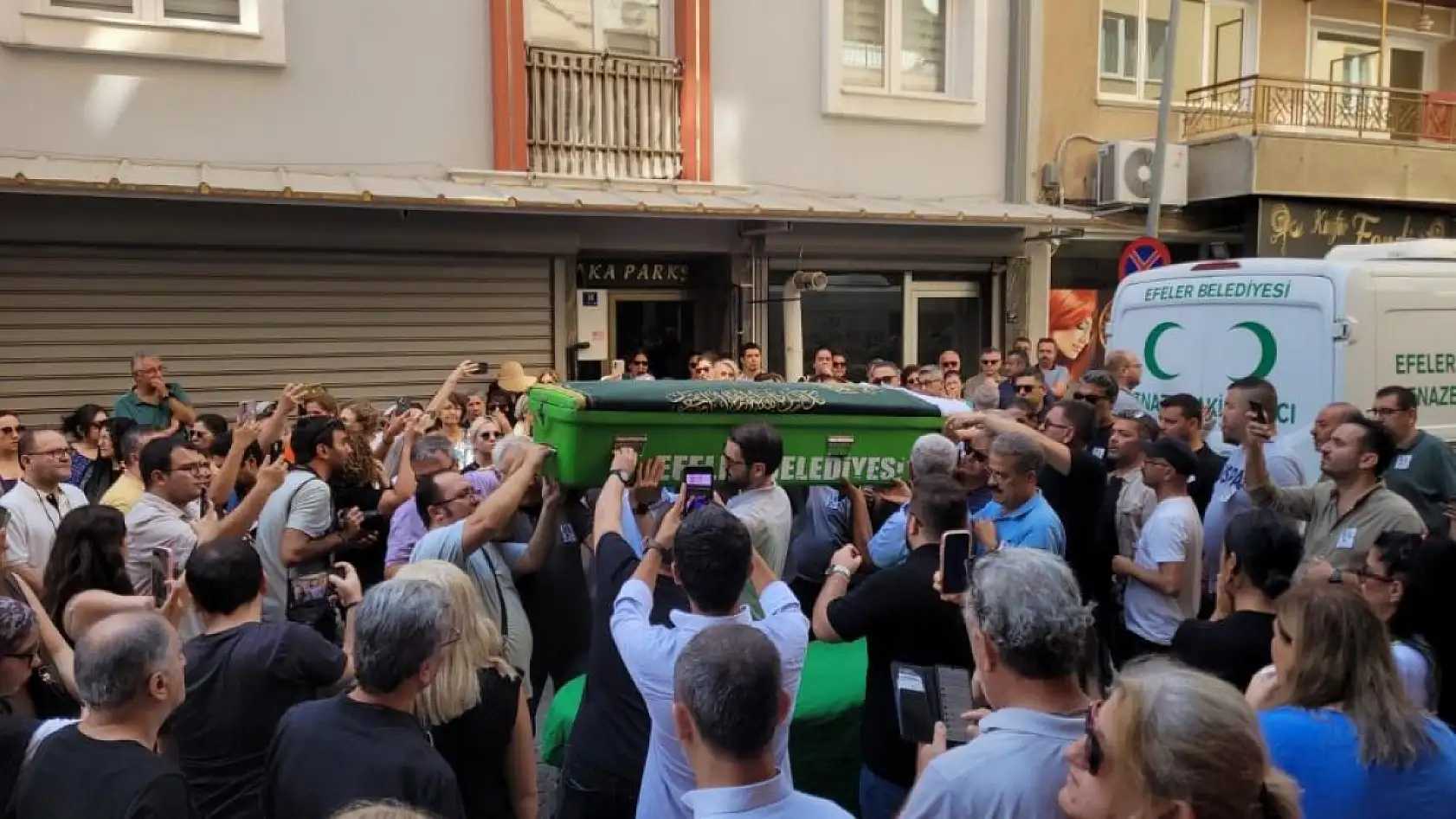 Aydın'da gazeteci Yazıcı'yı meslektaşları son yolculuğuna uğurladı