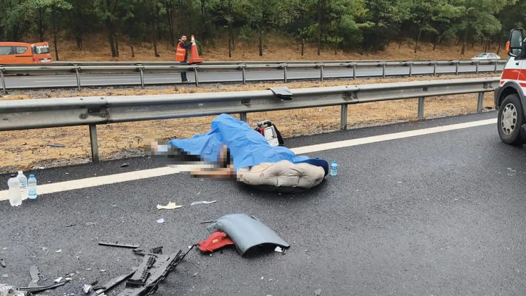 Otoyolda 4 ayrı kazada 30 araç birbirine girdi