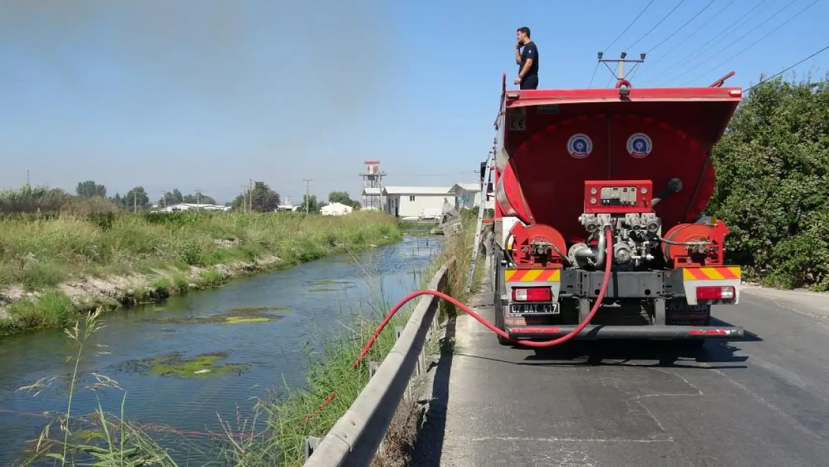 Antalya'da kargılık alanda yangın