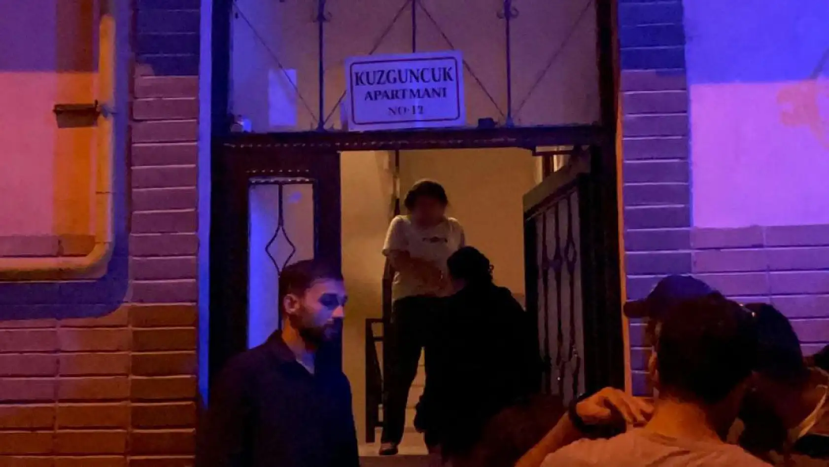 'Eski eşim bıçakladı' diyen kadının kapısı kırıldı, gerçek herkesi şaşırttı