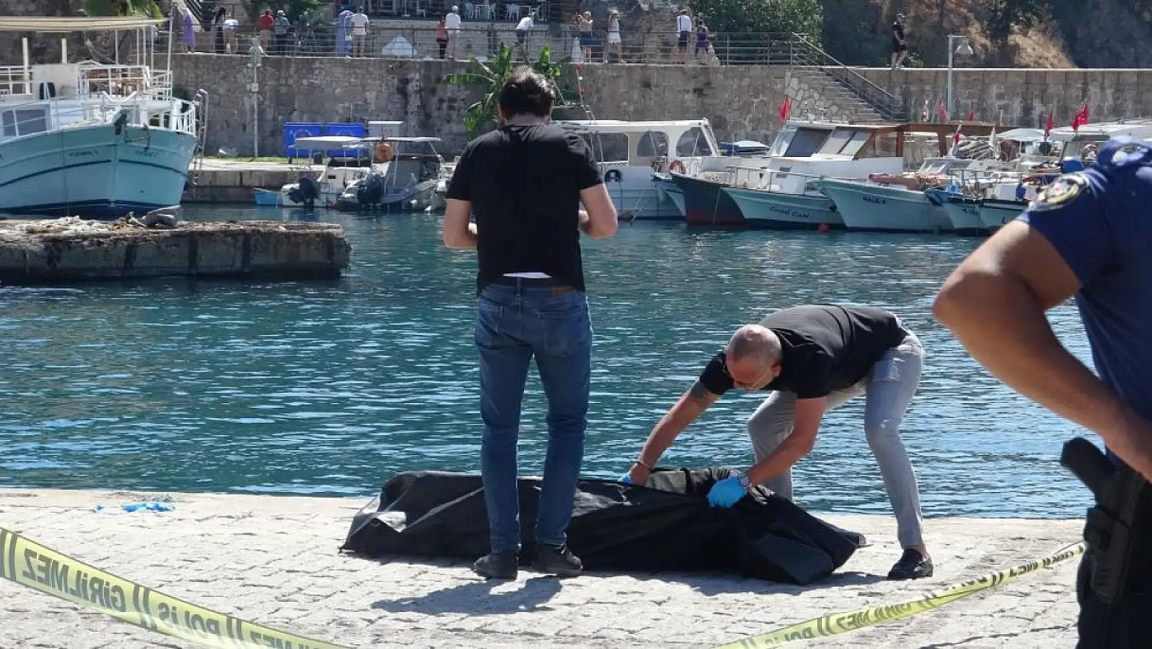 35 metrelik falezlerden düşen adam hayatını kaybetti