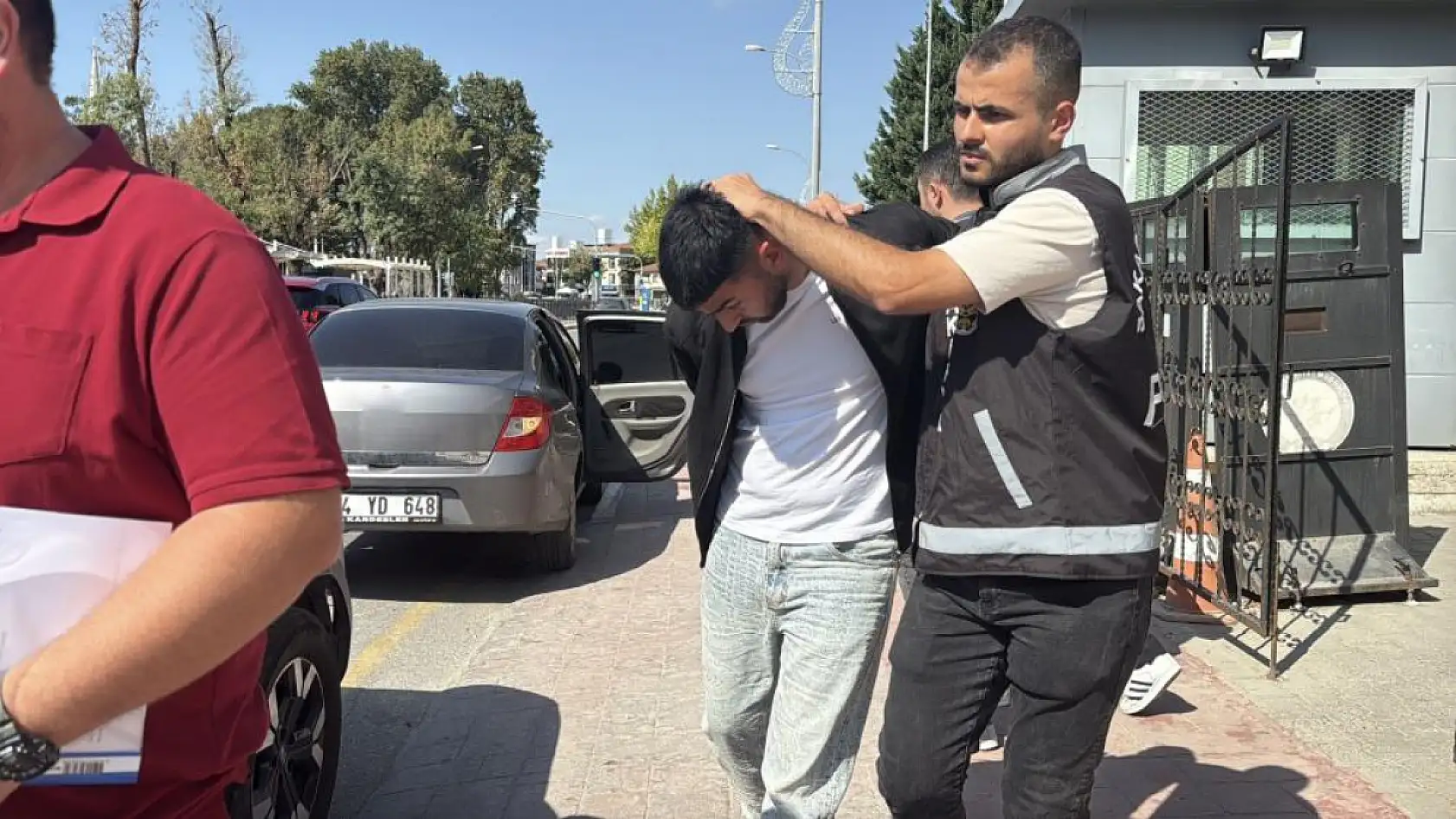 Husumet ve küfürleşme cinayetle sonlandı: 27 yaşındaki genç silahla vurularak öldürüldü