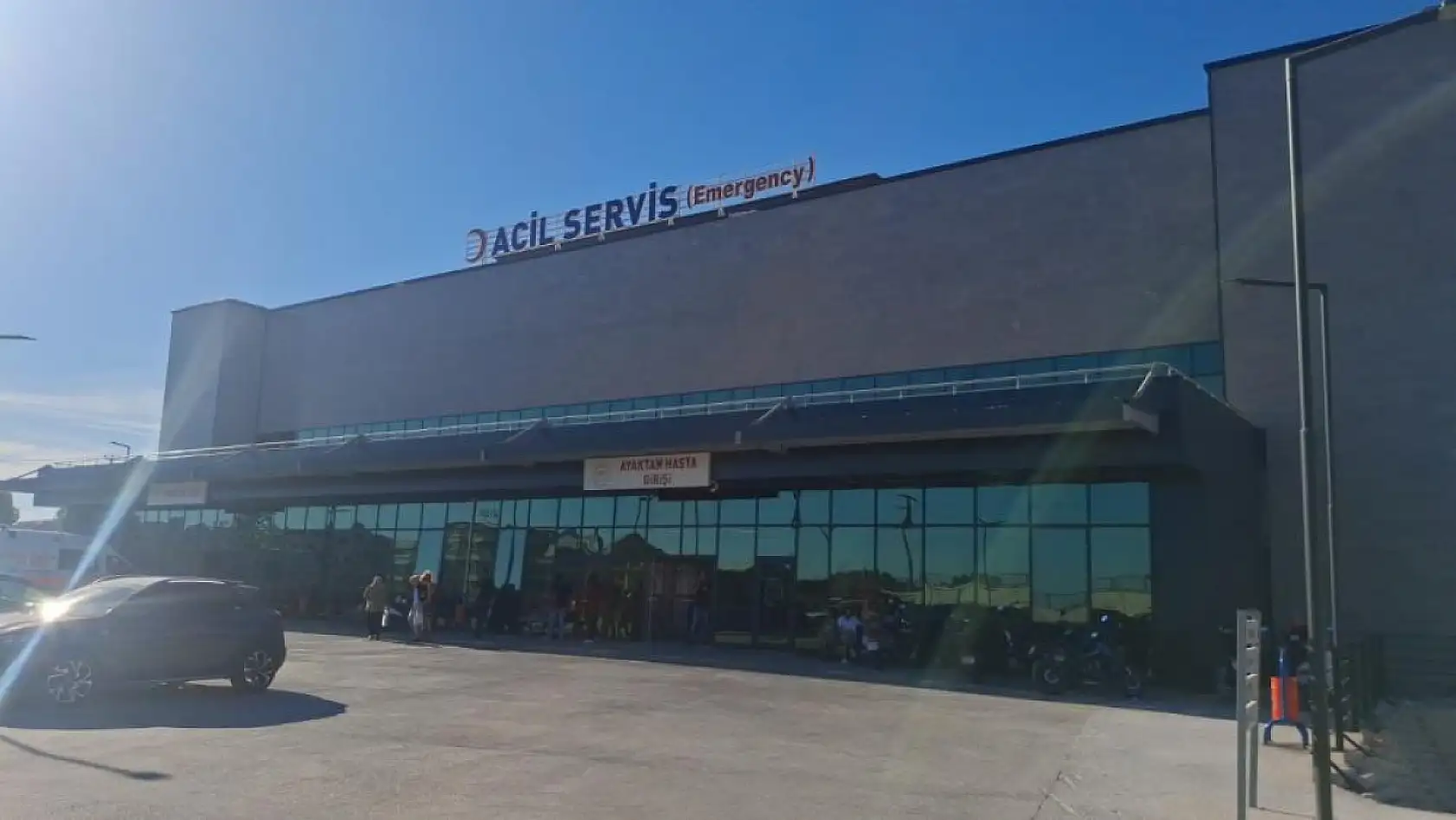 Göçmen botundan denize düşen anne ve çocuğu hayatını kaybetti