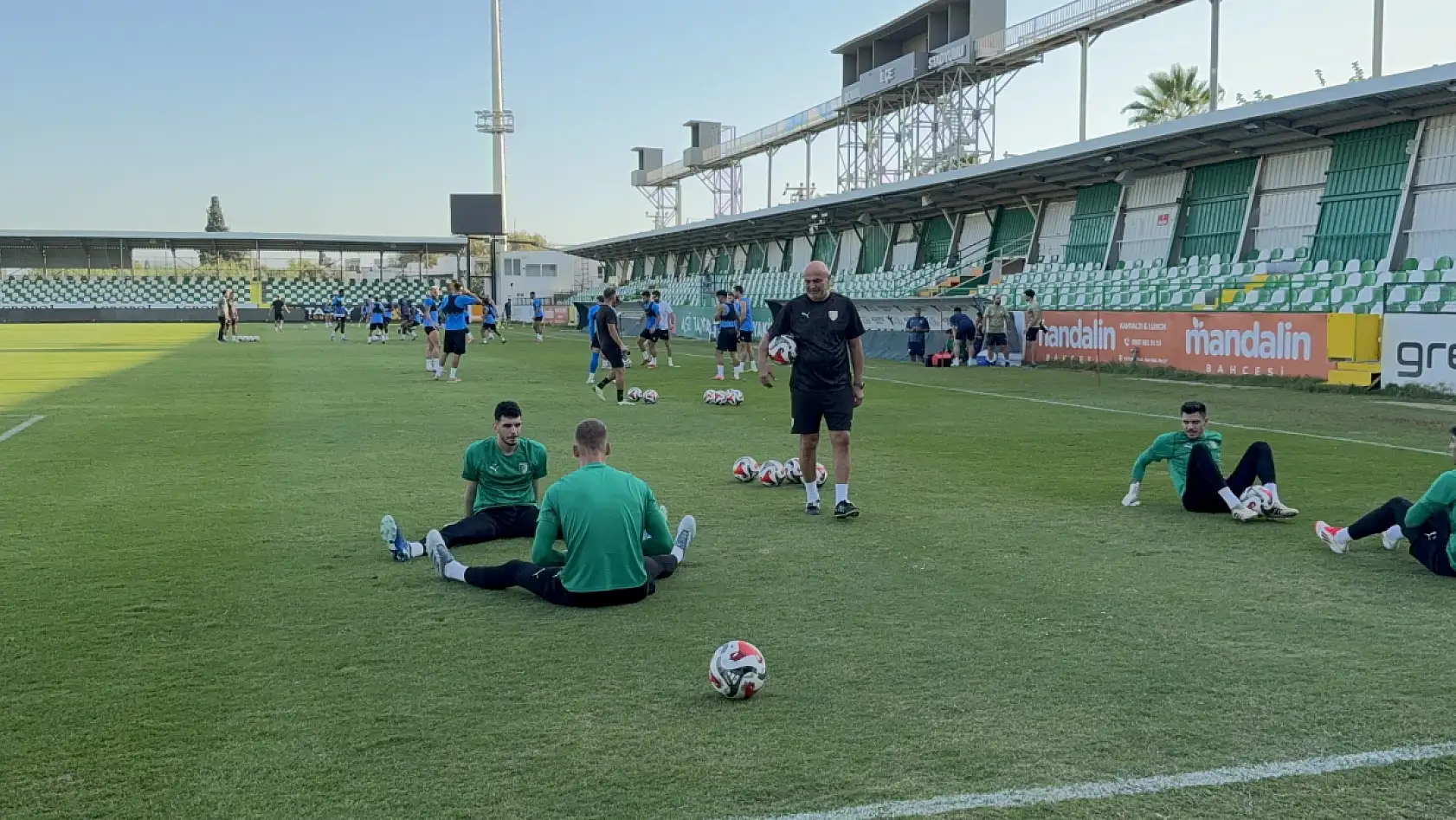 Burhan Eşer: 'Takım bütünlüğüne inanan bir oyun anlayışı istiyoruz'