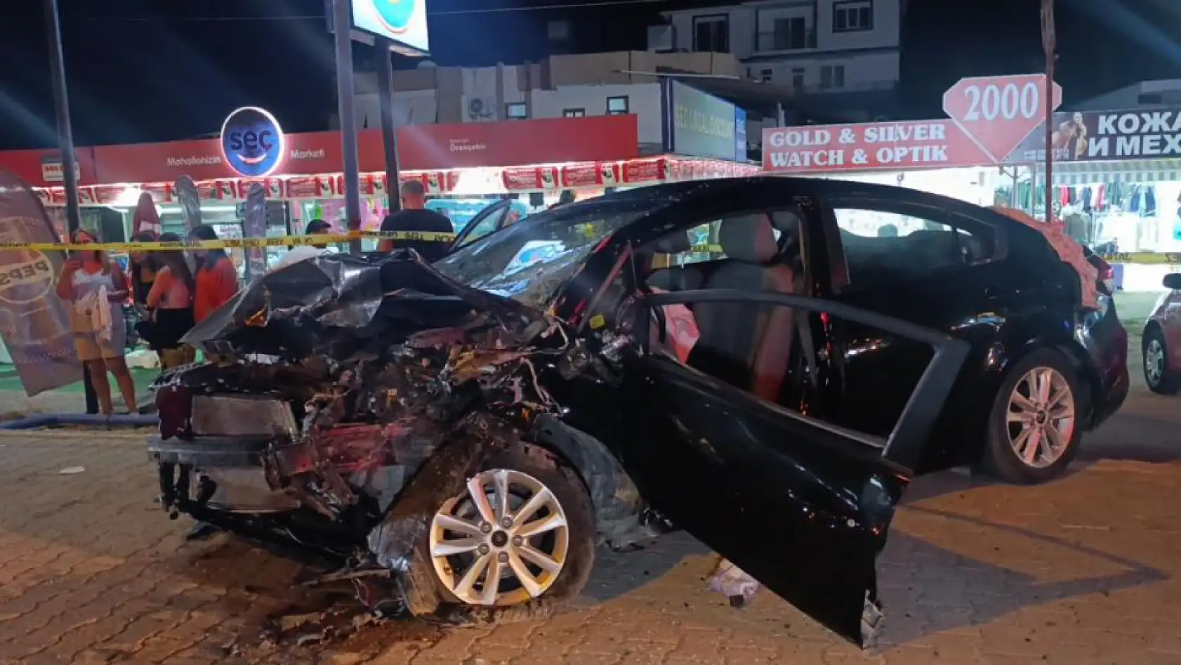 Karayolunu savaş alanına çeviren feci kaza: 2 ölü, 2 yaralı