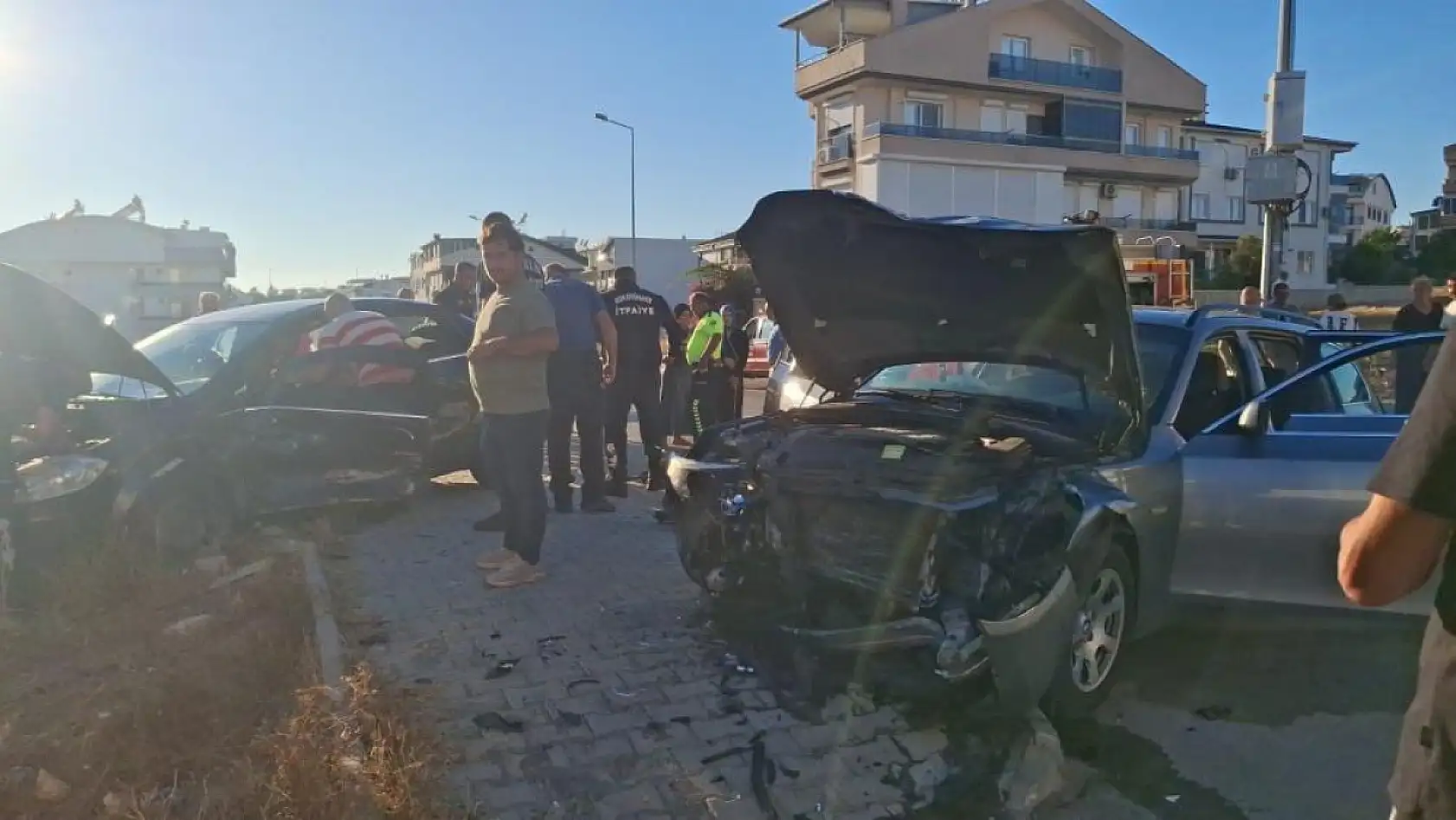 Feci trafik kazası: 1'i ağır 5 yaralı
