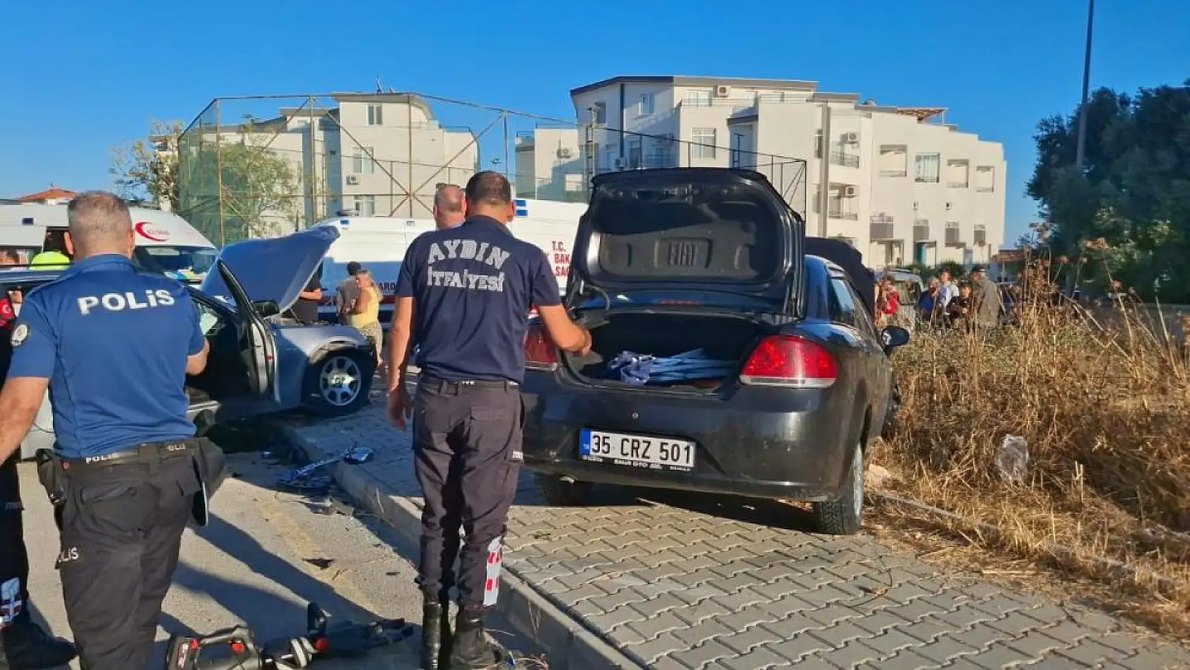 Feci trafik kazası: 1'i ağır 5 yaralı