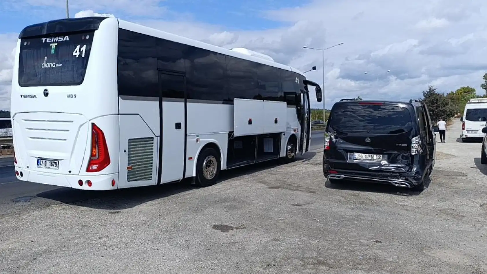 Ekipler hangi kazaya yetişeceğini şaşırdı: 1 kilometrelik mesafede 12 araçlık 4 ayrı zincirleme kaza