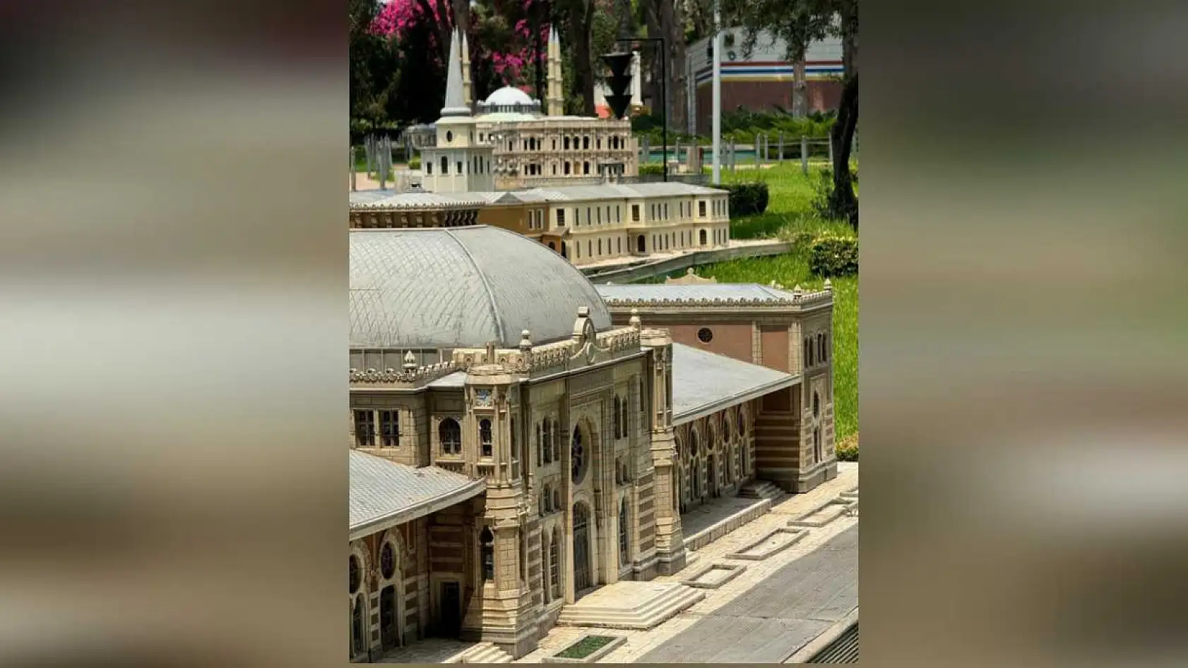 Antalya Kepez'te Açık Hava Müzesi: Muğla Dahil Türkiye'nin 81 İlinden Minyatür Tarihi Eserler Sergileniyor