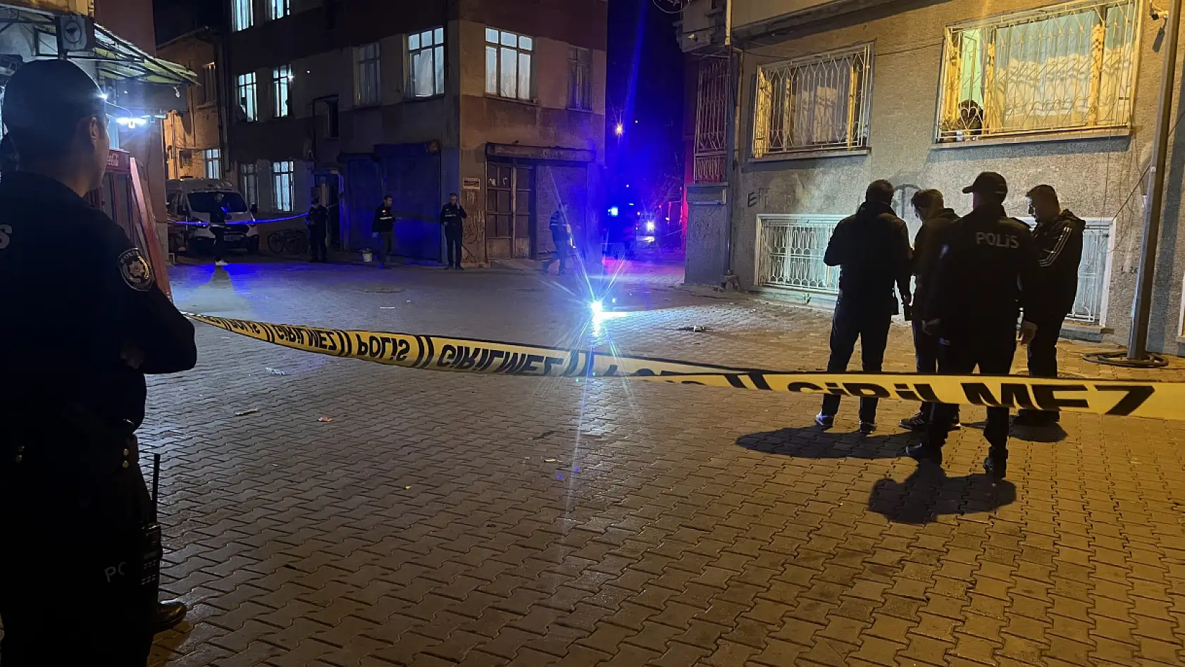 Yan bakma tartışması cinayetle bitti! 5 yaşındaki çocuk kurşunların arasında kaldı