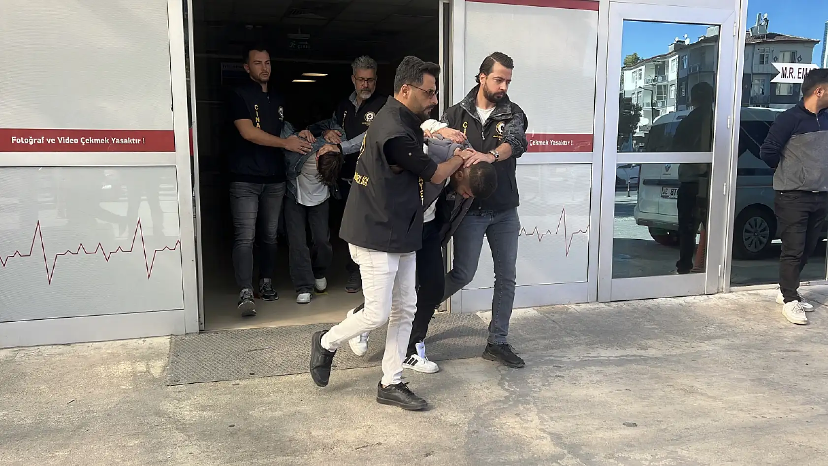 Yan bakma tartışması cinayetle bitti! 5 yaşındaki çocuk kurşunların arasında kaldı