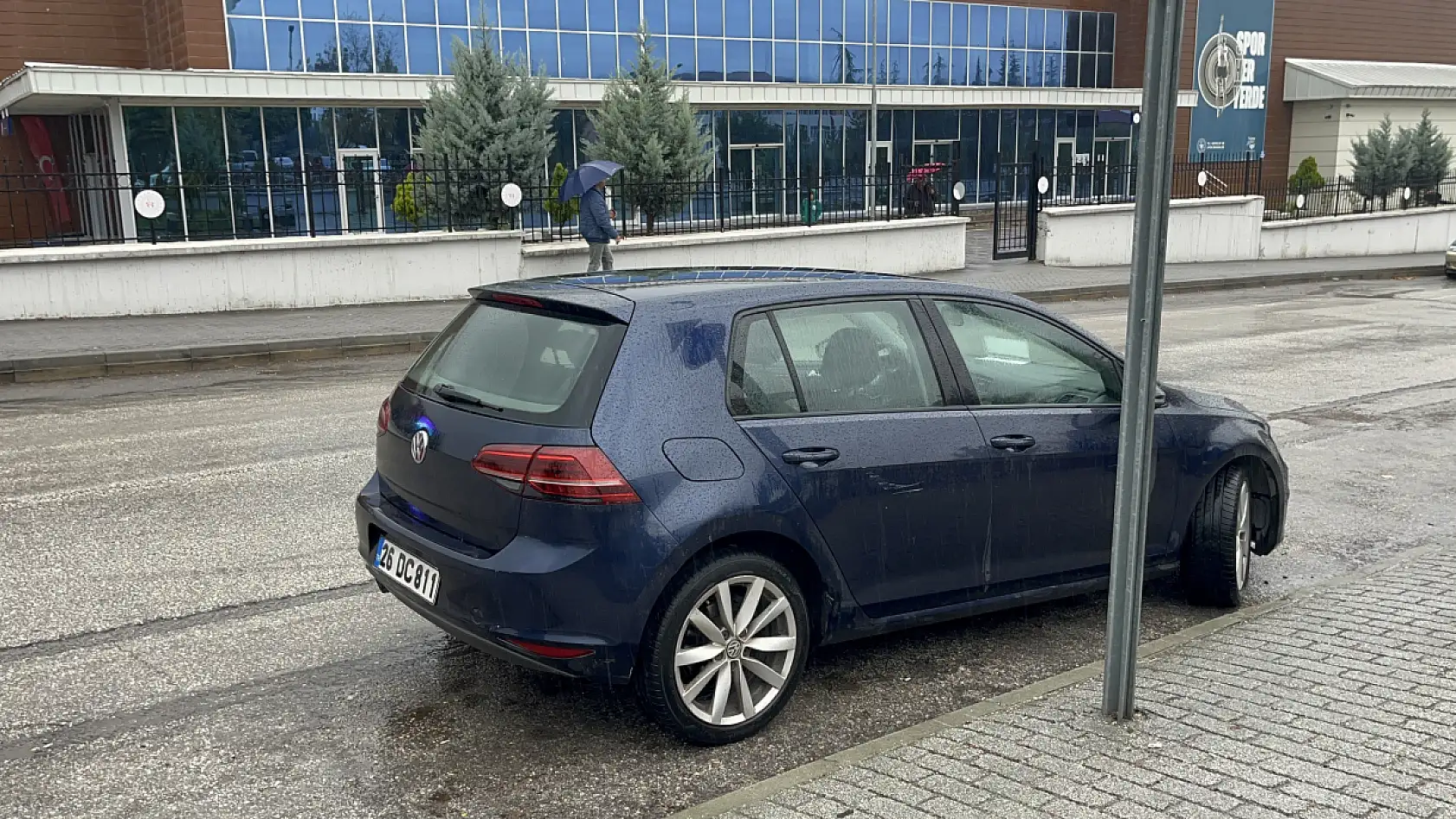 Önce sürücüyü vurdu sonra kendini ihbar etti