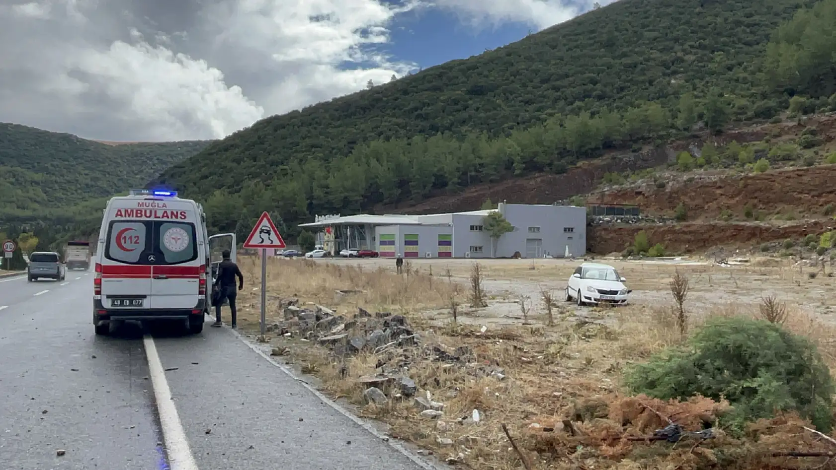 Muğla çevre yolunda yağış kazaya sebep oldu: 1 yaralı