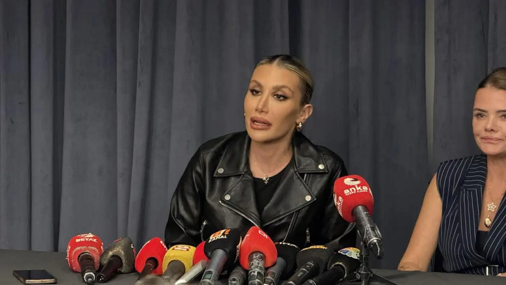 İrem Derici'den Uyuşturucu İddialarına Sert Yanıt: 'Alnım Ana Sütüm Kadar Ak'