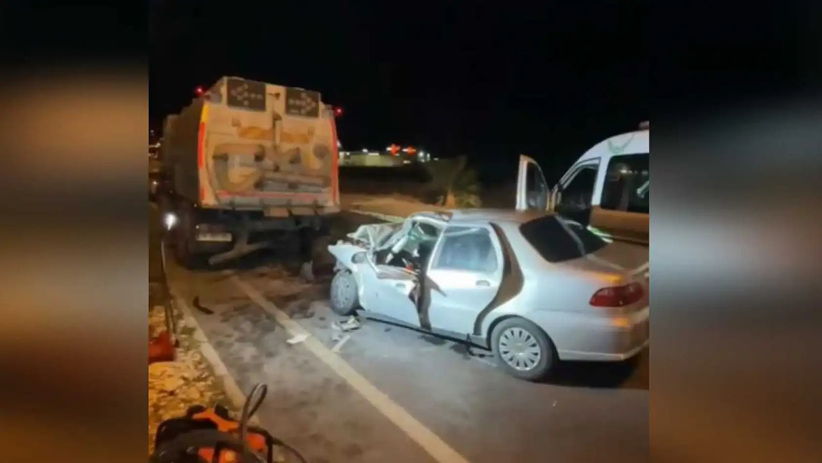 Gece yarısı meydana gelen kazada genç sürücü yaşamını yitirdi