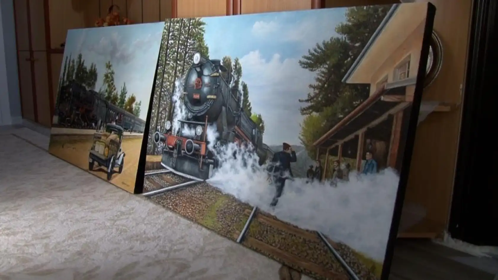 Demir yollarından emekli oldu, hiç bitmeyen tren sevgisini yaptığı tablolarda yaşatıyor