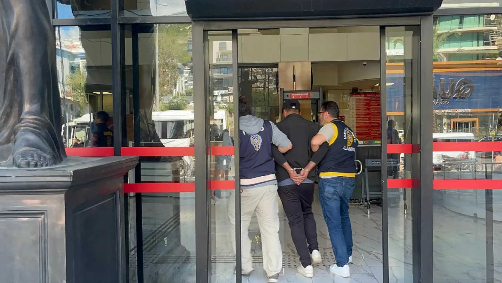 Cesedi sarp kayalıklarda bulunmuştu: Olayla ilgili 2 kişi tutuklandı