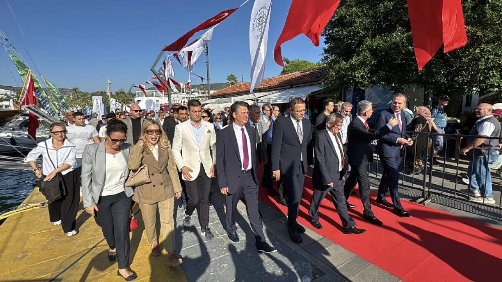 Milyon dolarlık yatlar Bodrum'da buluştu