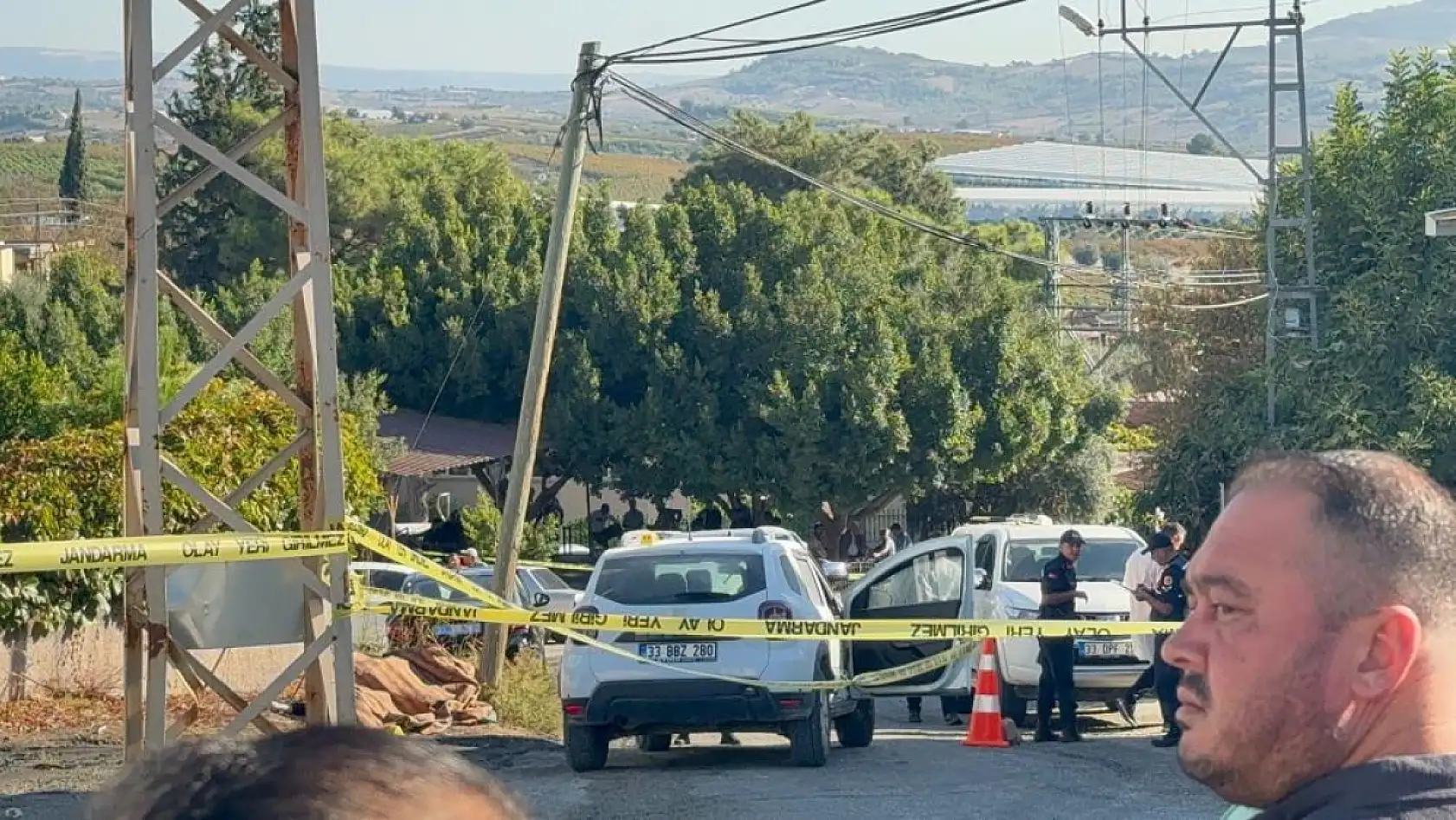 Meydan Ortasında Kan Donduran Olay! 13 Yaşındaki Çocuk Hayatını Kaybetti, Saldırgan İntihar Etti