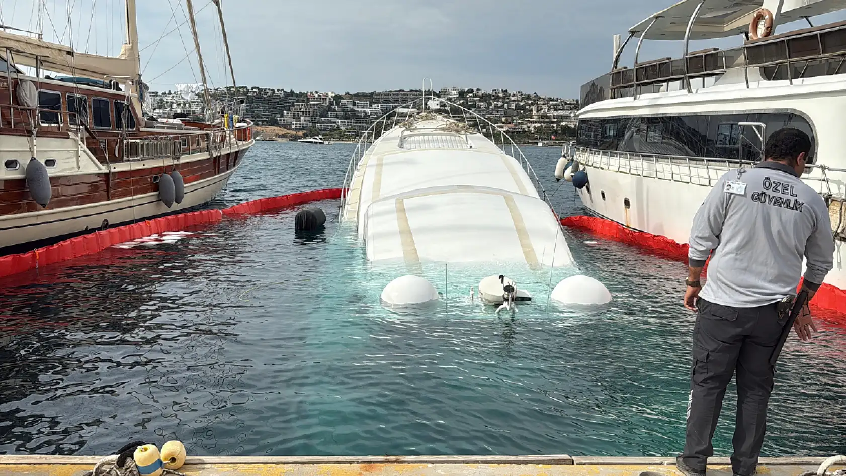 Bodrum'da 40 milyon TL'lik yat sulara gömüldü