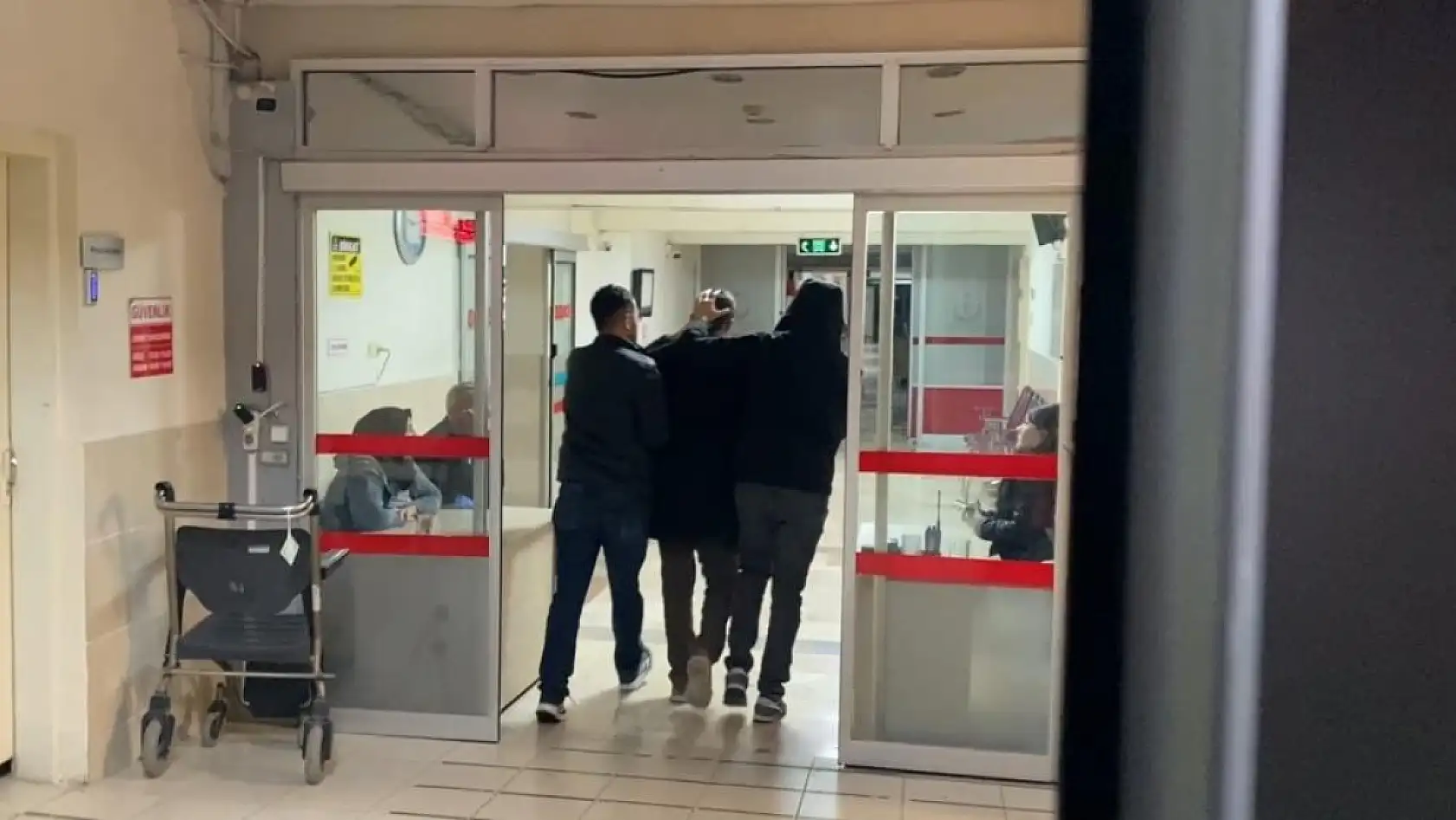 Babasını öldürüp kaçtı, polisin operasyonuyla yakalandı