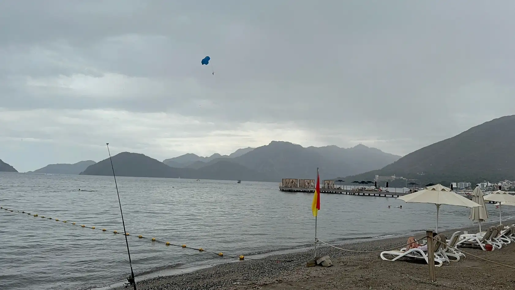Marmaris'te yağmur ve deniz keyfi bir arada