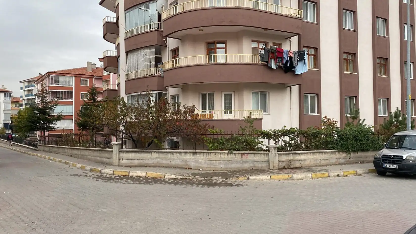 Kadın cinayeti: Önce eski eşini öldürdü, sonra kendini yaraladı