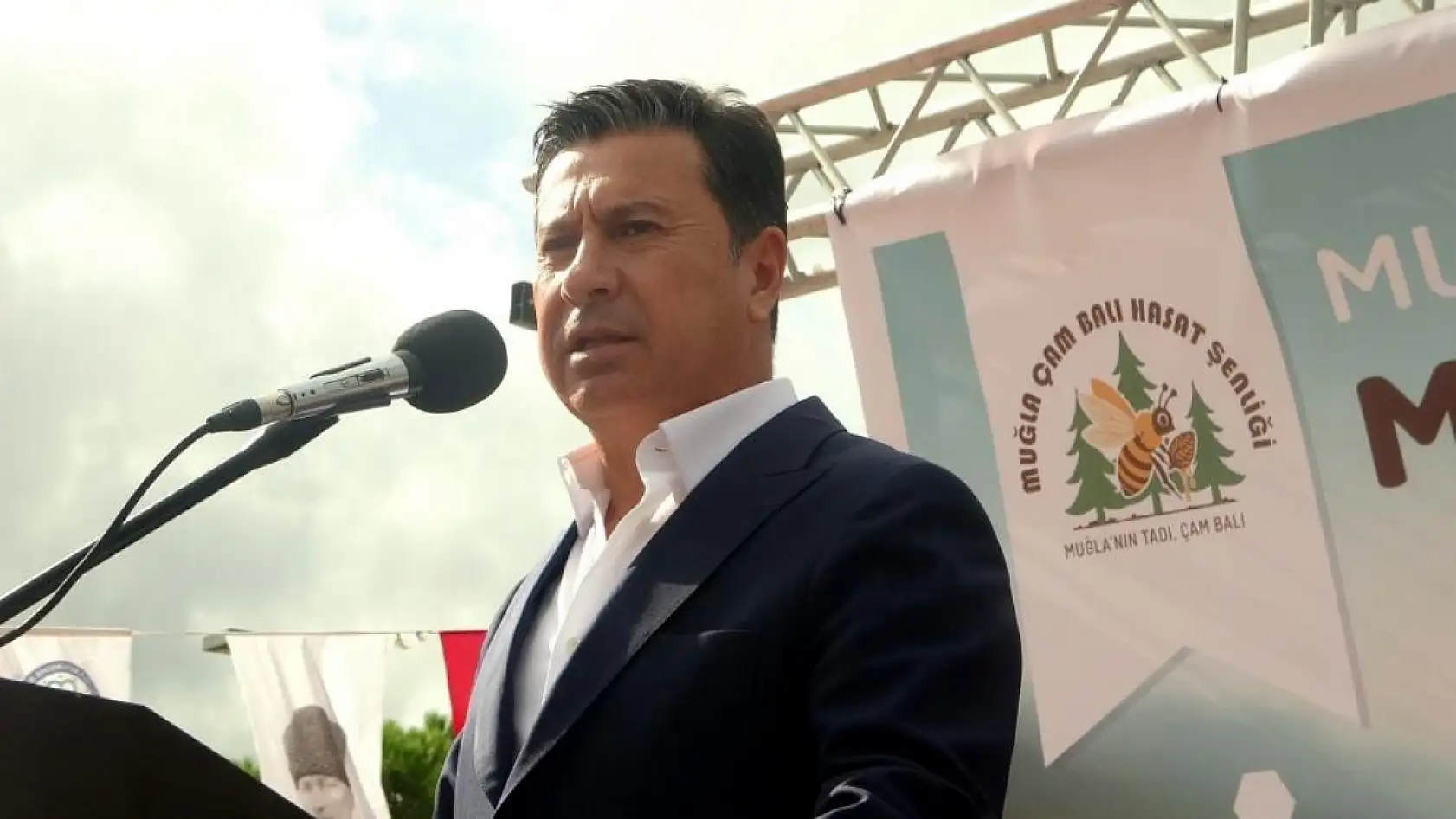 Vali Akbıyık: 'Çam balında dünya birincisiyiz'