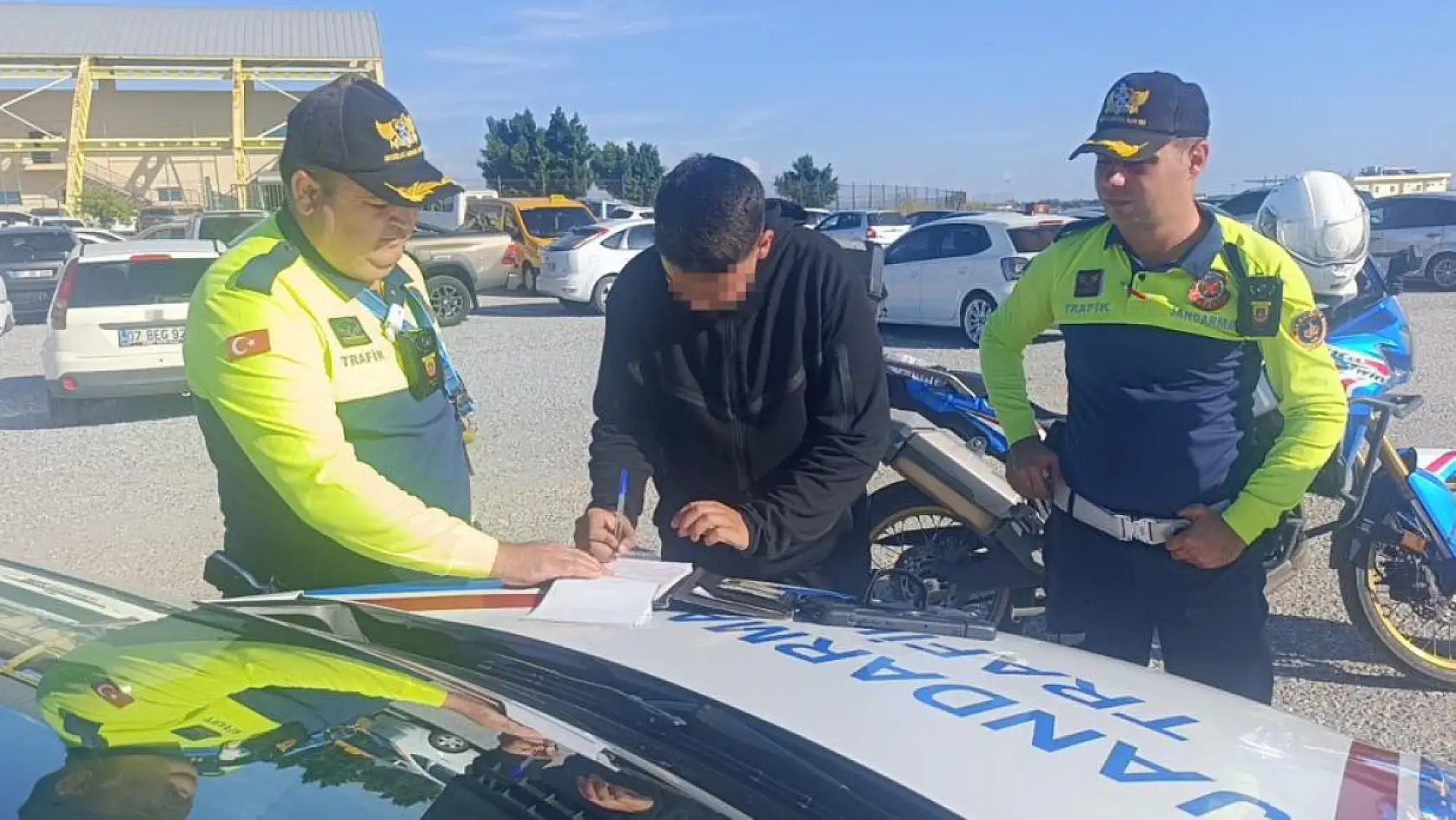 'Yaptıklarımızdan pişman değiliz, aklımız yapamadıklarımızda' dediler 220 bin lira ceza yediler