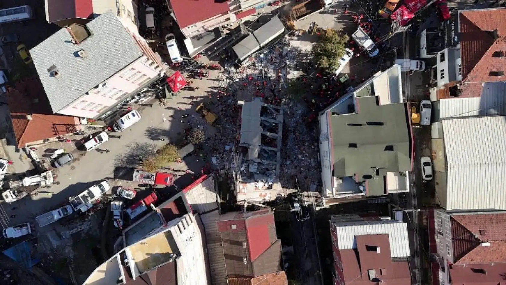 Kocaeli Gebze'deki Bina Çökmesinde Can Kaybı 2'ye Çıktı