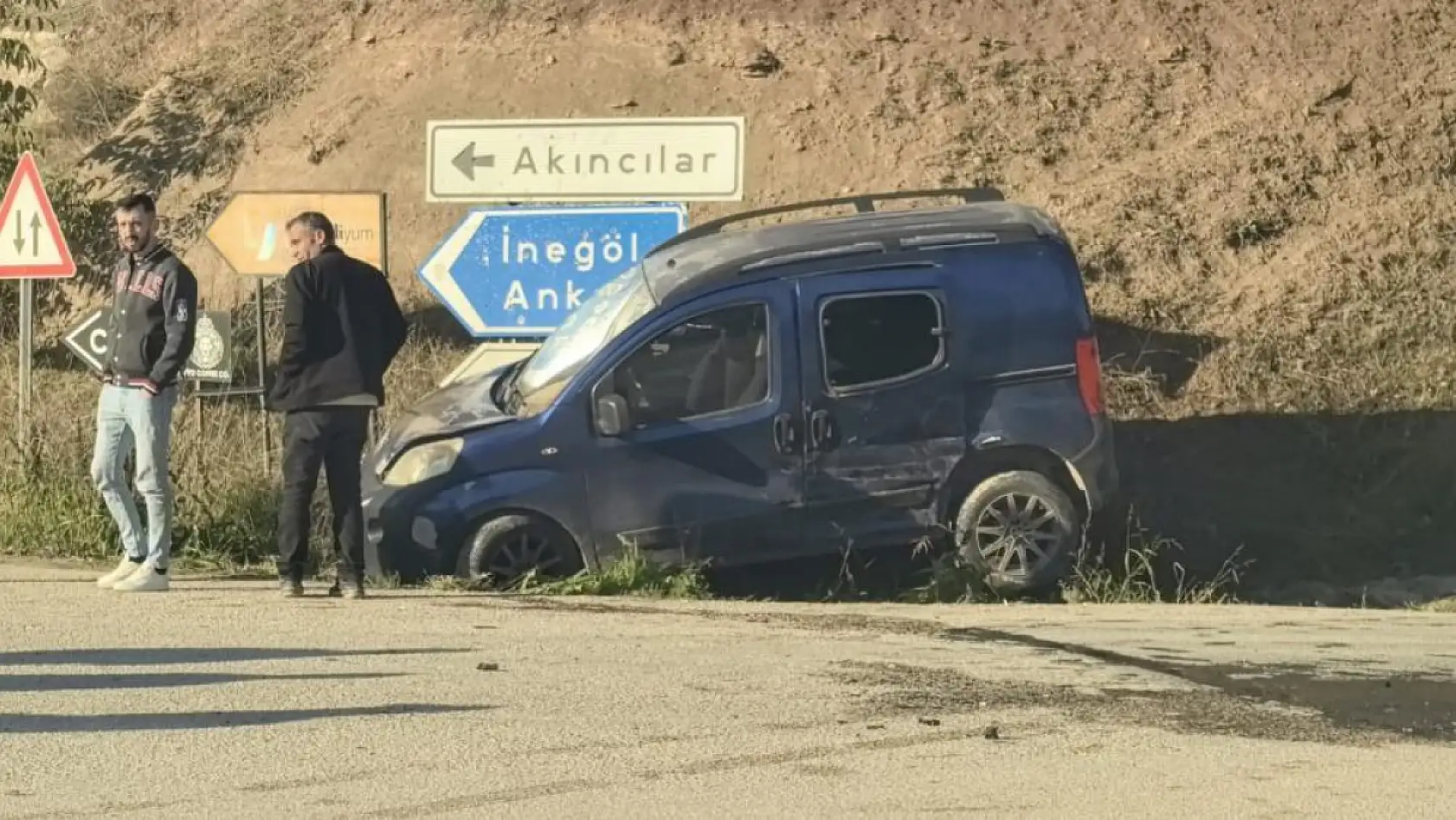 Çarpışmanın etkisiyle kanala uçtu