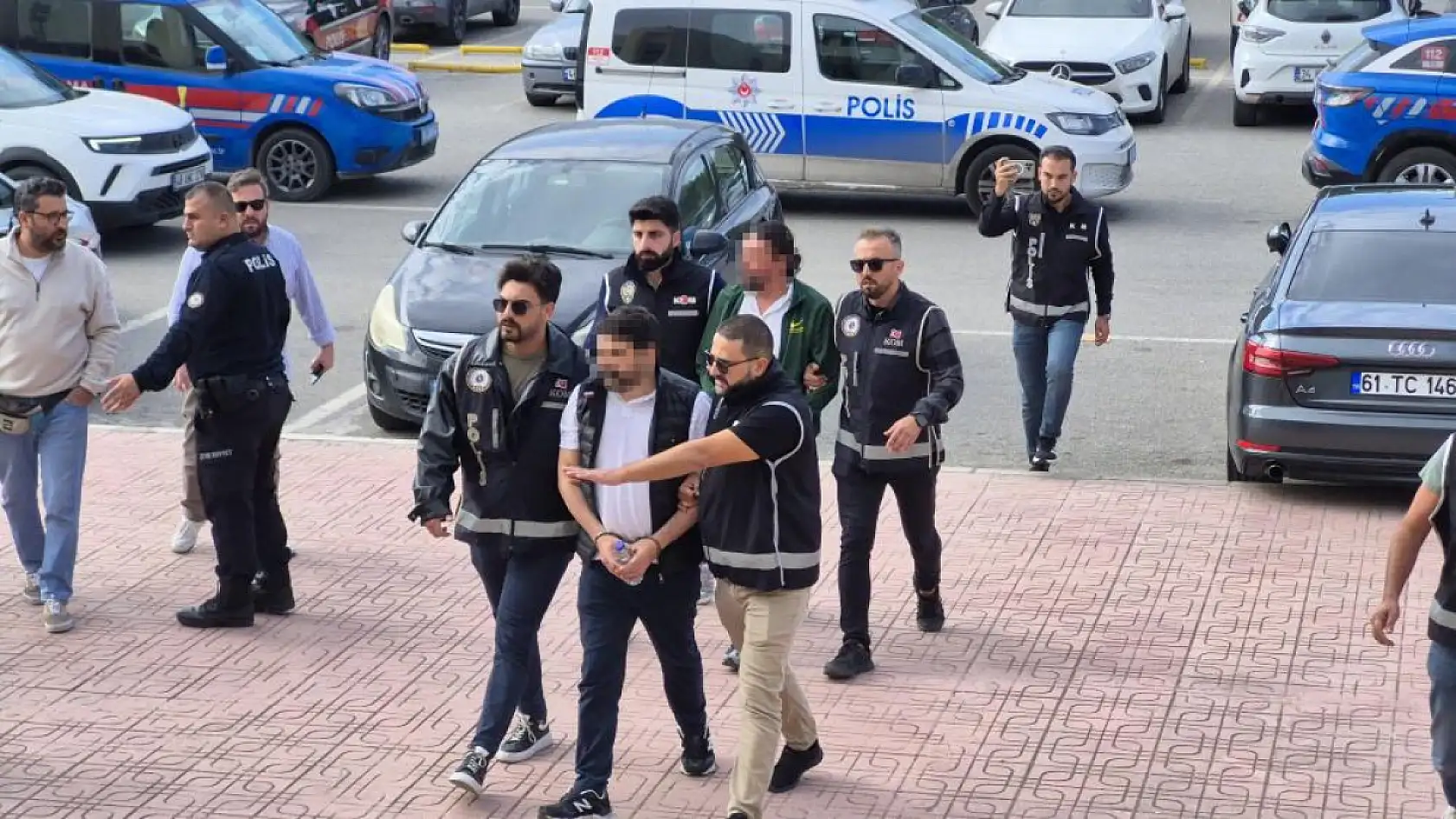Bodrum'da rüşvet operasyonu: İki şüpheli adliyeye sevk edildi