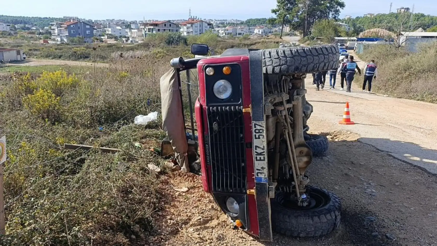 Safari Aracı Devrildi: 9 Turist Yaralandı
