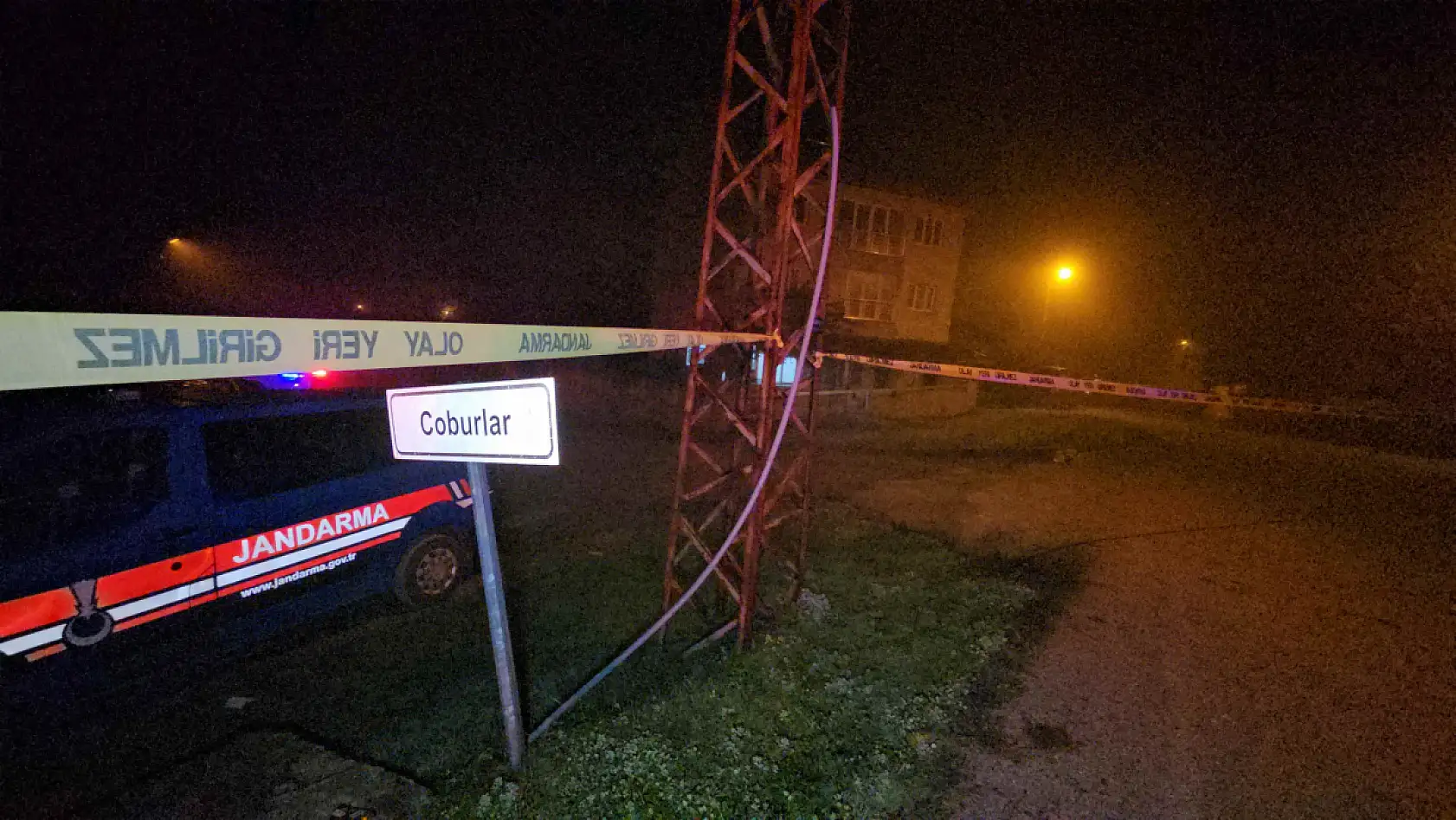 Eski polis av tüfeği ile katliam yaptı 2 ölü 2 yaralı