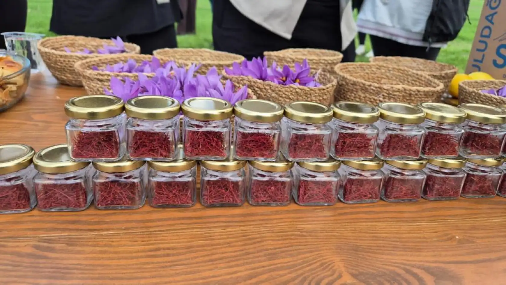 Bu baharatın kilosu 600 bin TL: Topraktan servet fışkırıyor