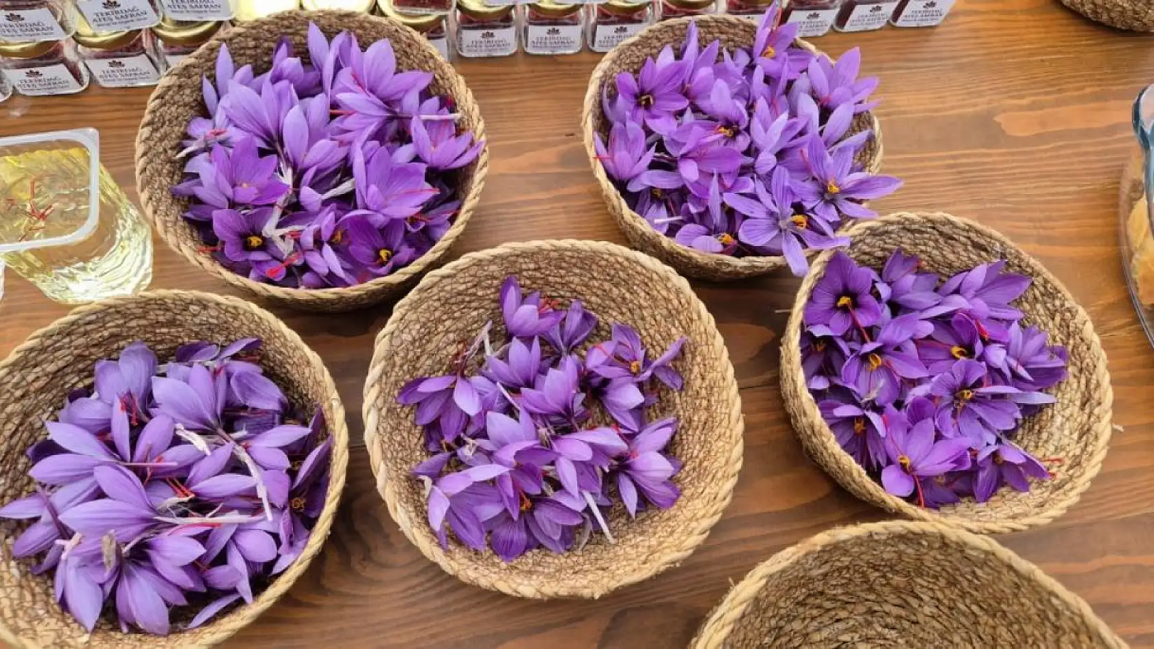 Bu baharatın kilosu 600 bin TL: Topraktan servet fışkırıyor