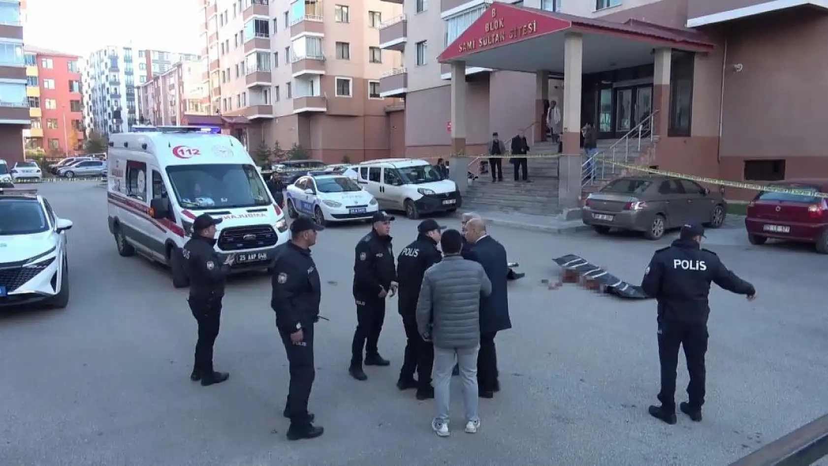 Cezaevinden Tahliye Edilen Şahıs, Kadını Öldürüp İntihar Etti