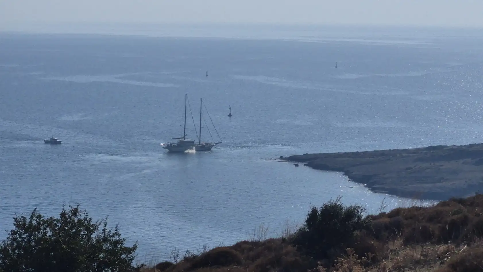 Bodrum'da yelkenli tekne karaya oturdu