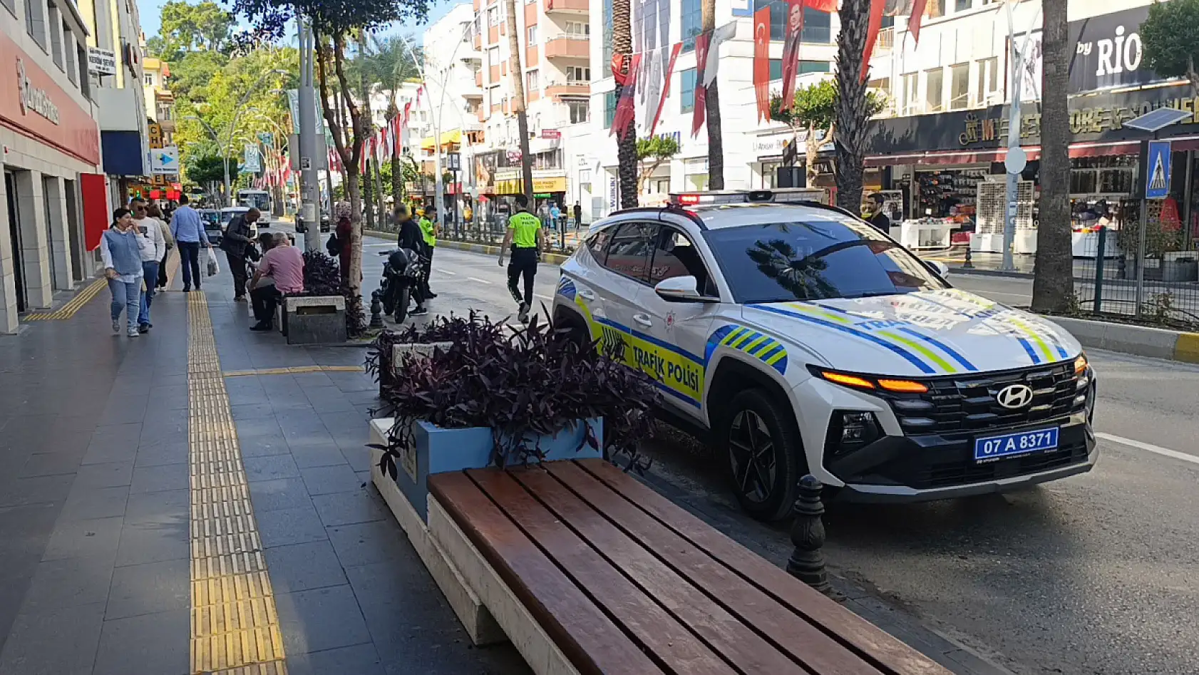 Motosikletin plakasını 'bandana' ile kapattı: 43 bin 149 TL ceza yedi