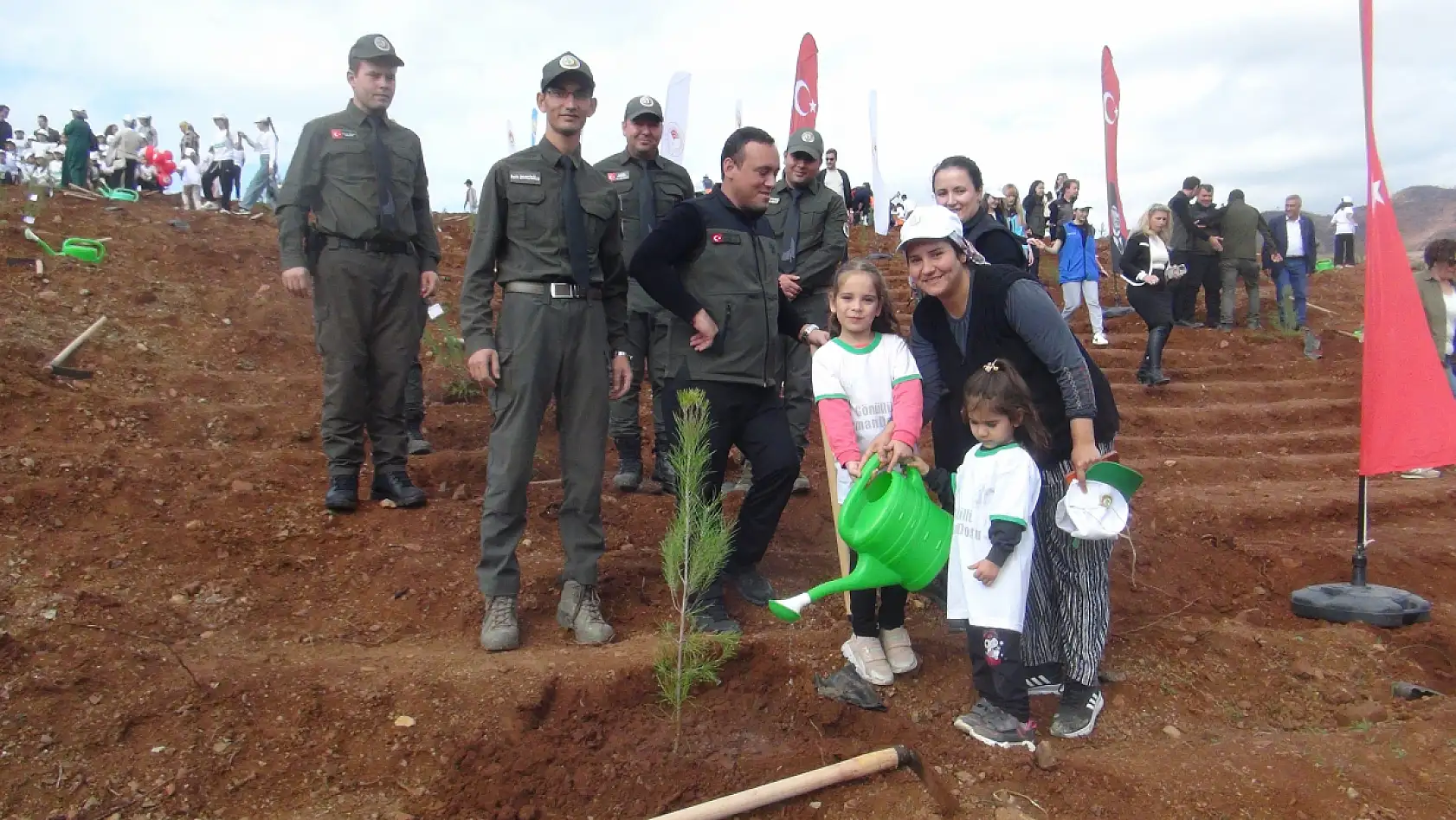 Muğla'da 33 bin fidan toprak ile buluştu