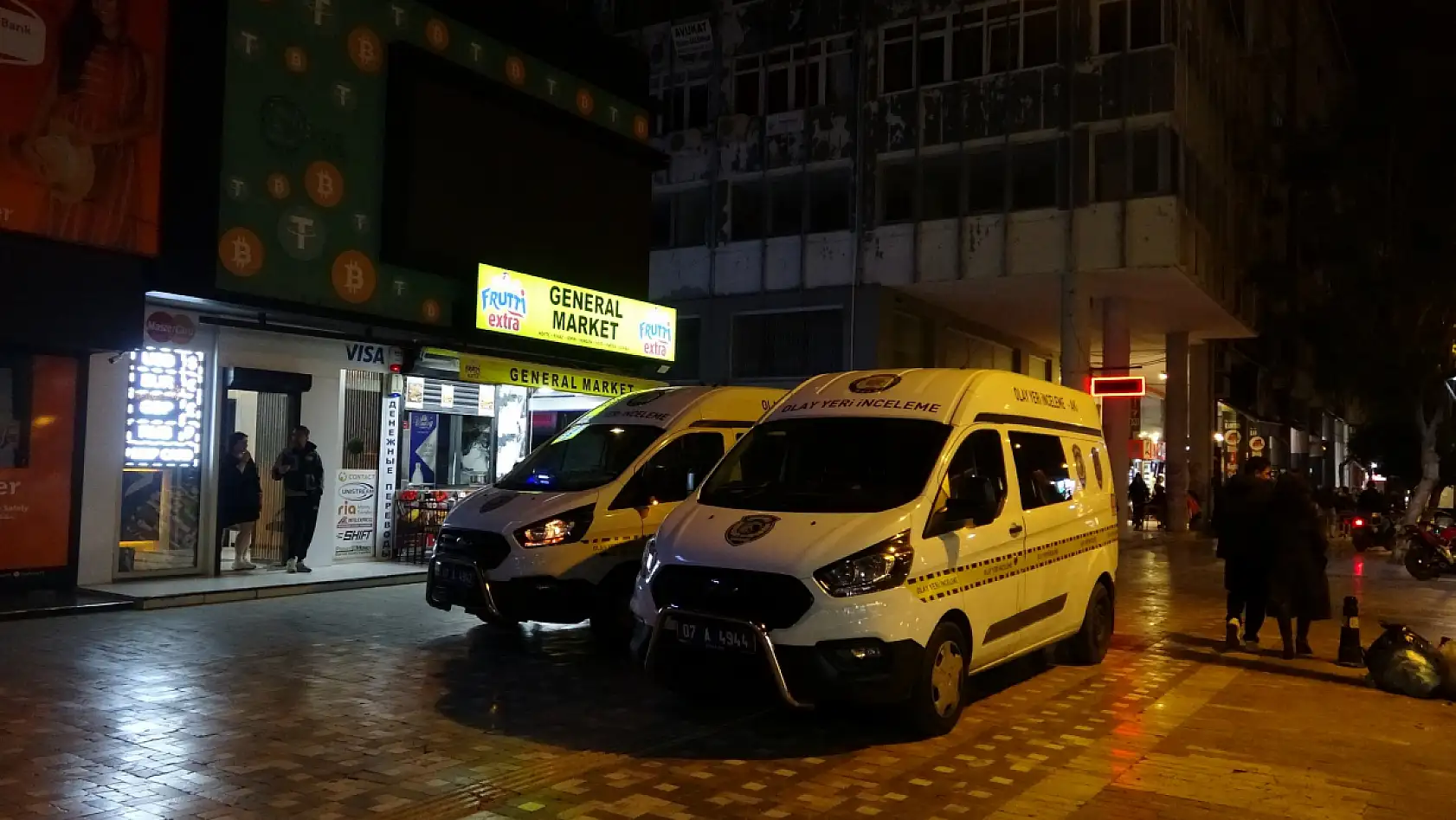 Binaya yayılan ağır koku ihbarıyla ortaya çıktı: Dairede ölü bulundu