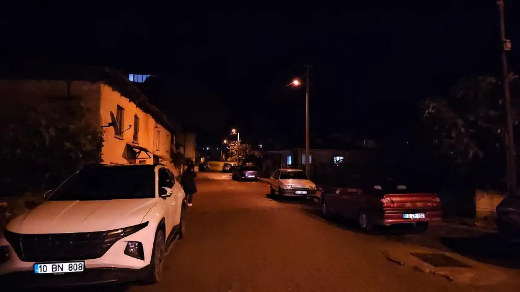 Balıkesir Sındırgı peş peşe depremlerle sarsıldı