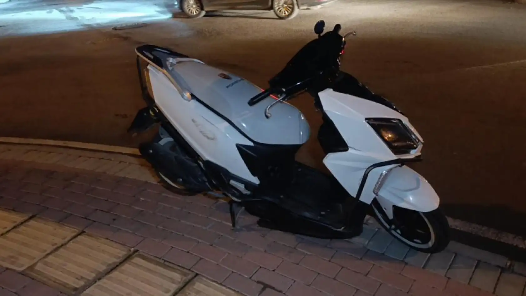 Aynı noktada 24 saat arayla 2 kaza yaşandı: 4 yaralı