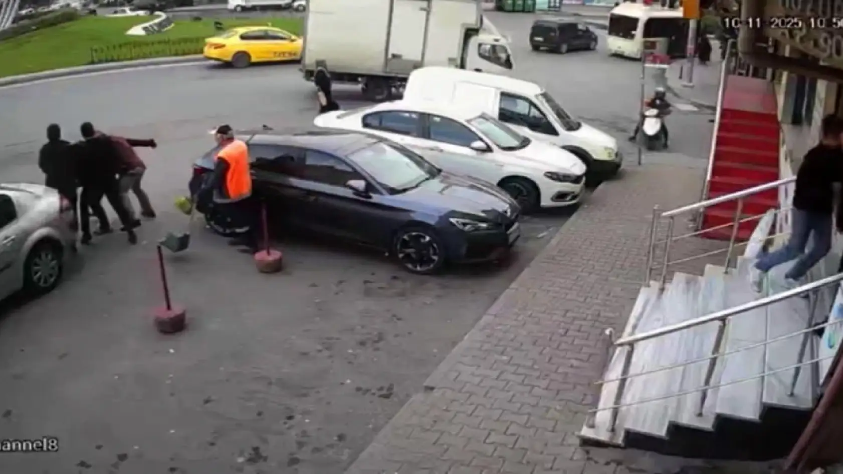 'Muslukları neden açık bıraktın' kavgasında dükkanı basan sabıkalı baba dehşet saçtı