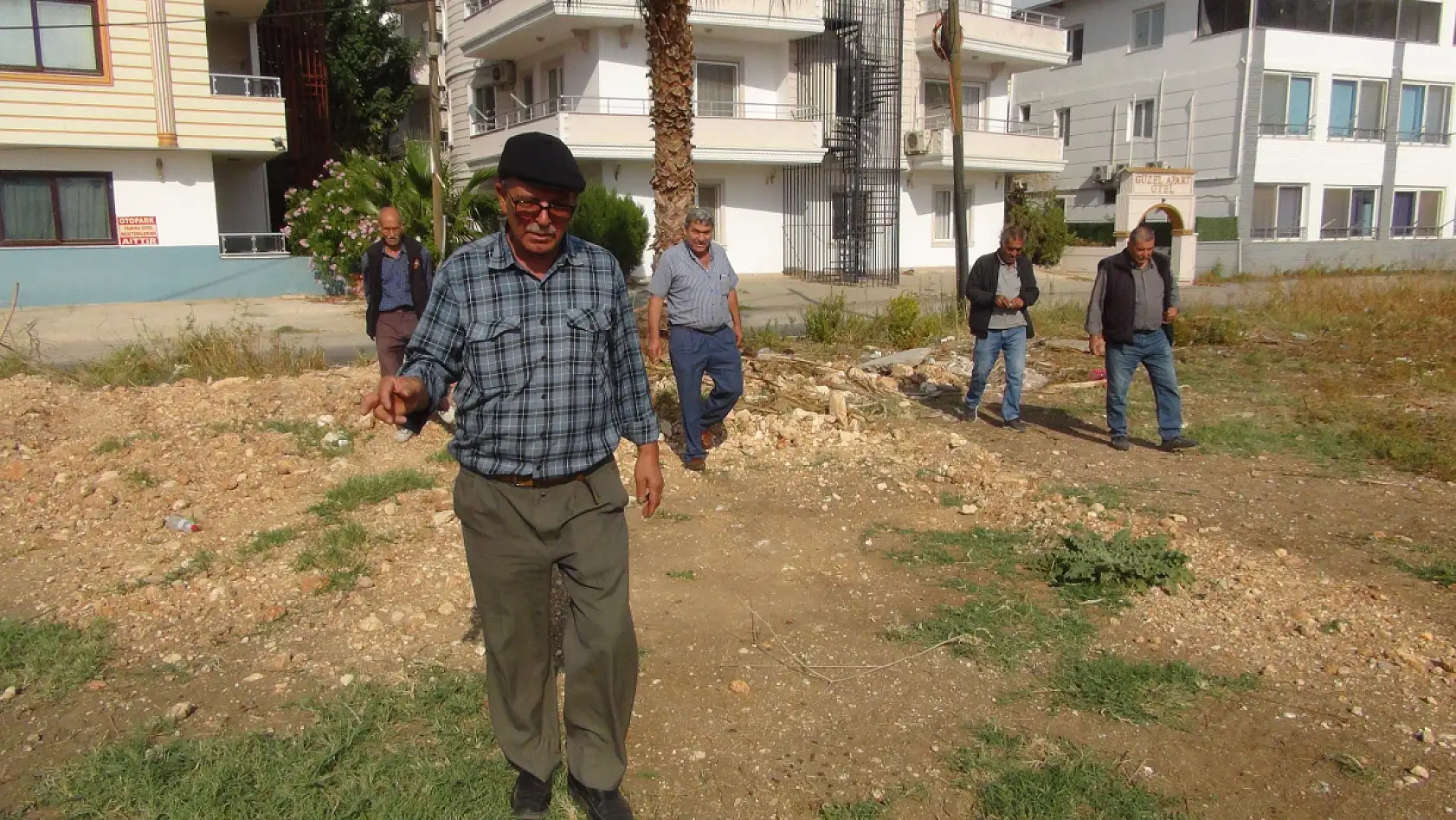 Yer altı su kaynaklarını bulabiliyor, bulduğunda elektrik çarpmışa dönüyor