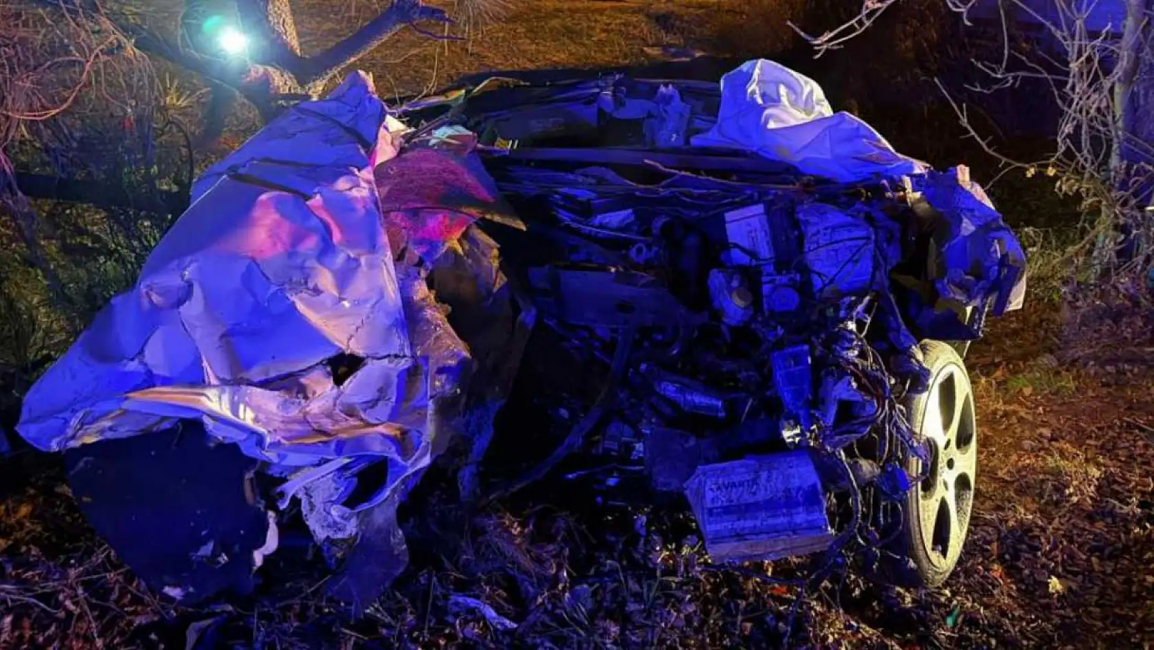 Burdur-Antalya Yolunda Feci Kaza: Sürücü Olay Yerinde Yaşamını Yitirdi