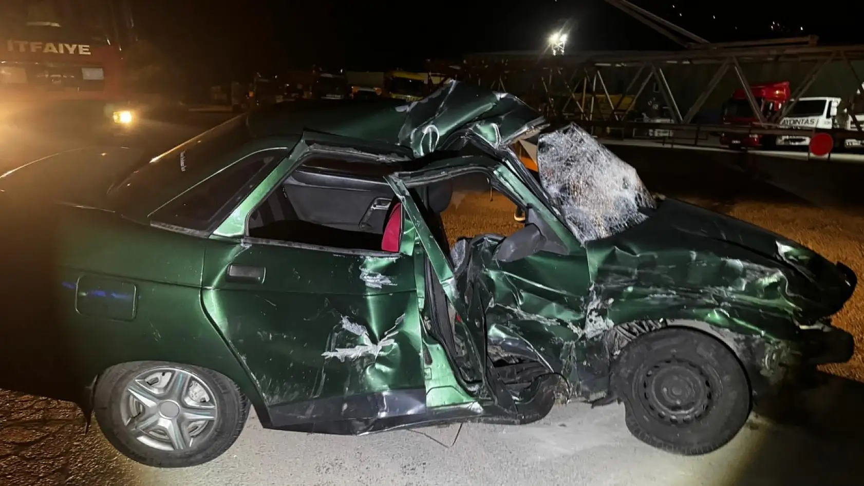 Zincirleme kaza: 1 ölü, 13 yaralı